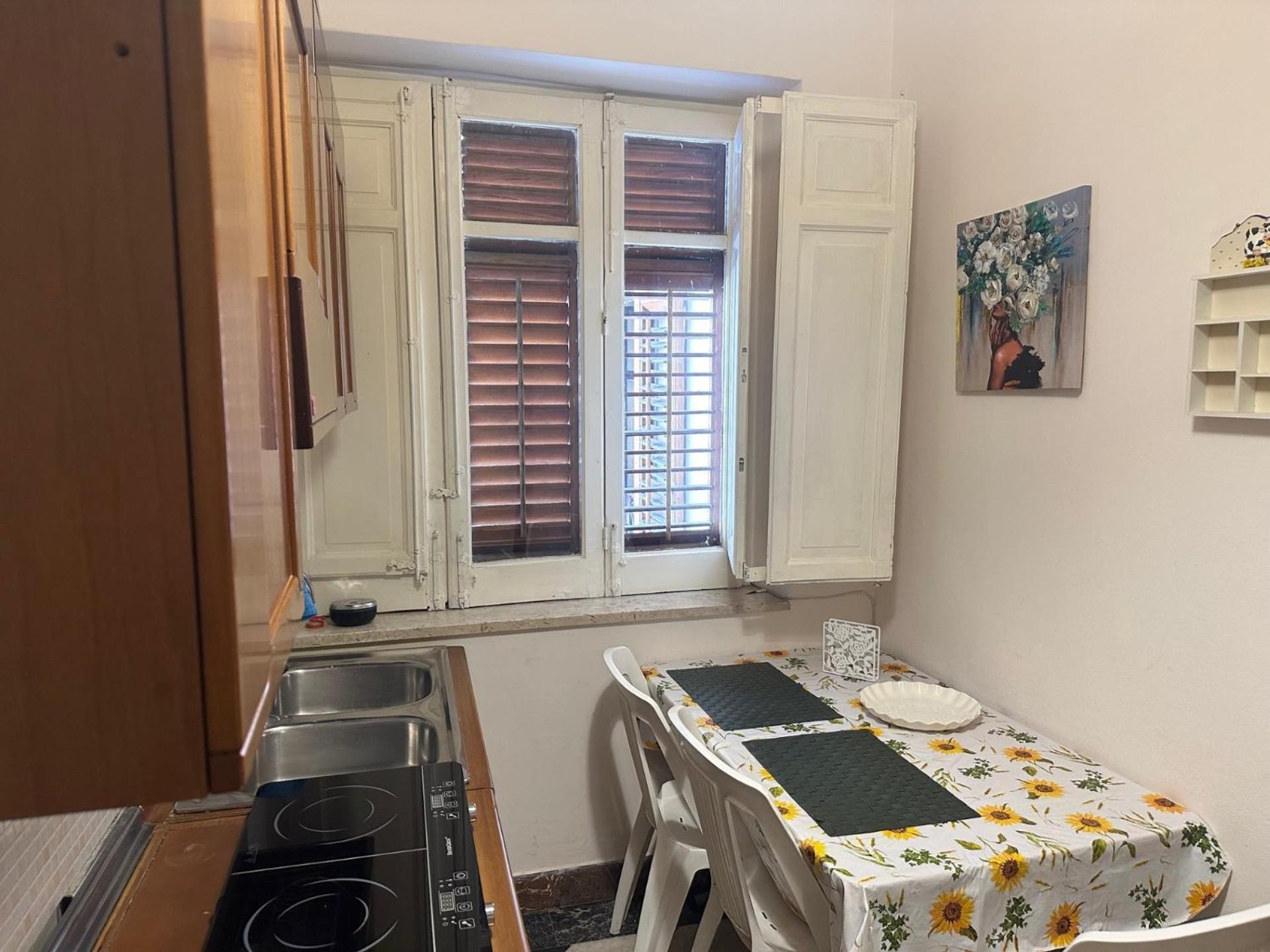 Apartamento Dimora Di Maury A Due Passi Dai Trasporti E Da Ballaro Palermo